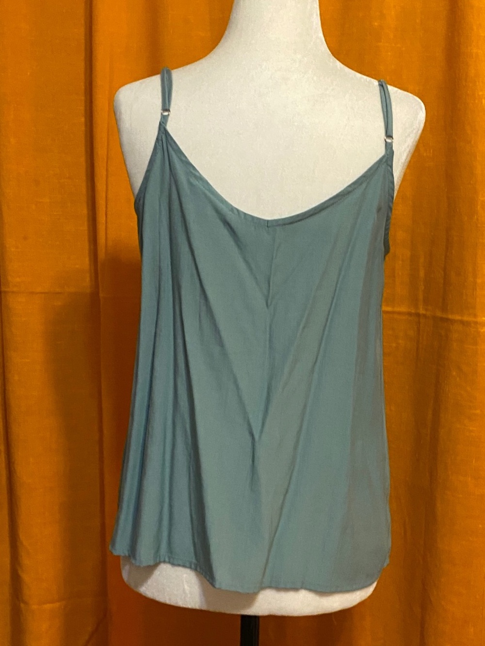 Refinery adjustable spaghetti strap tank top. Sz 6